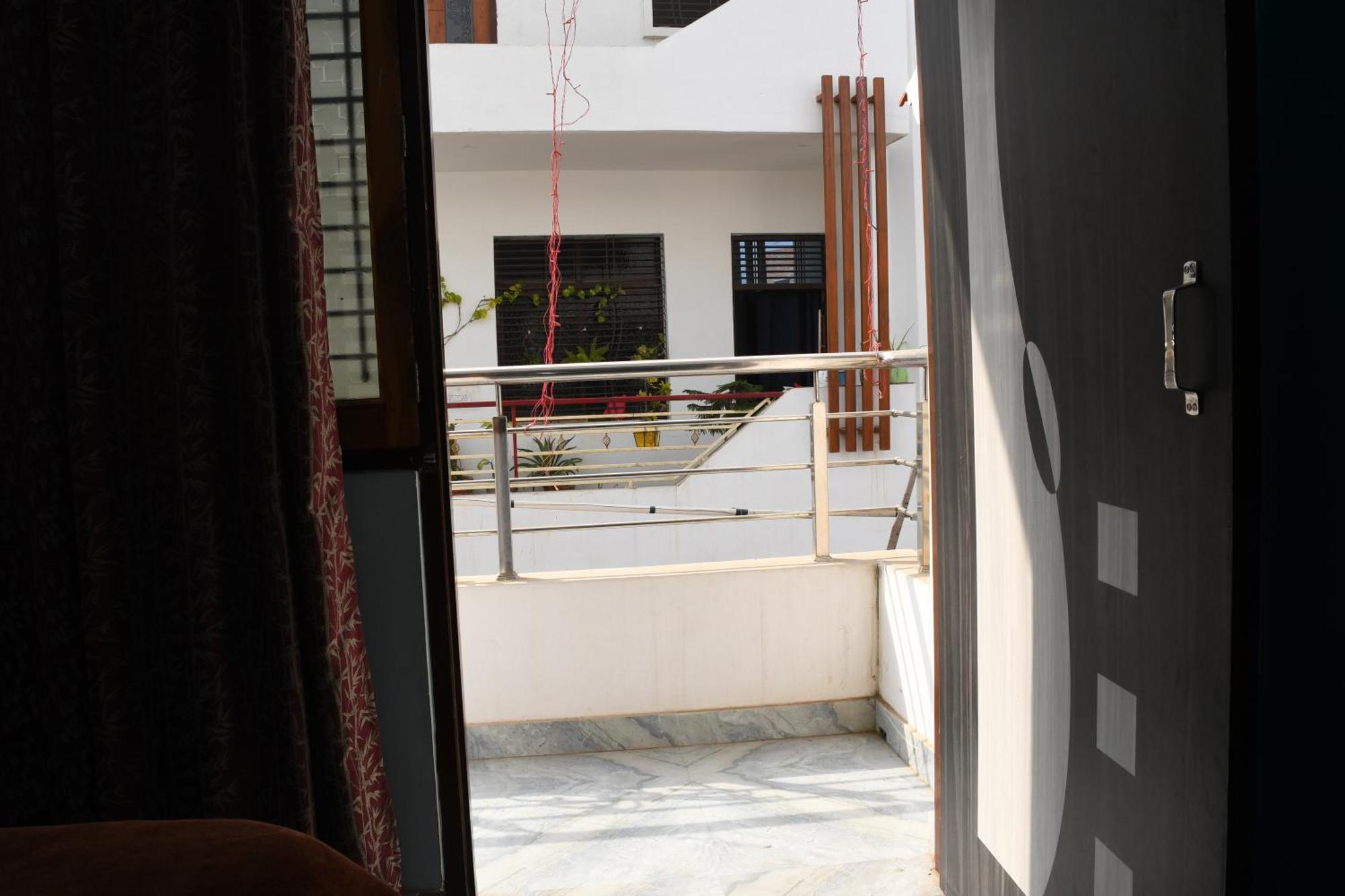 Indra Apartment Varanasi Exterior photo