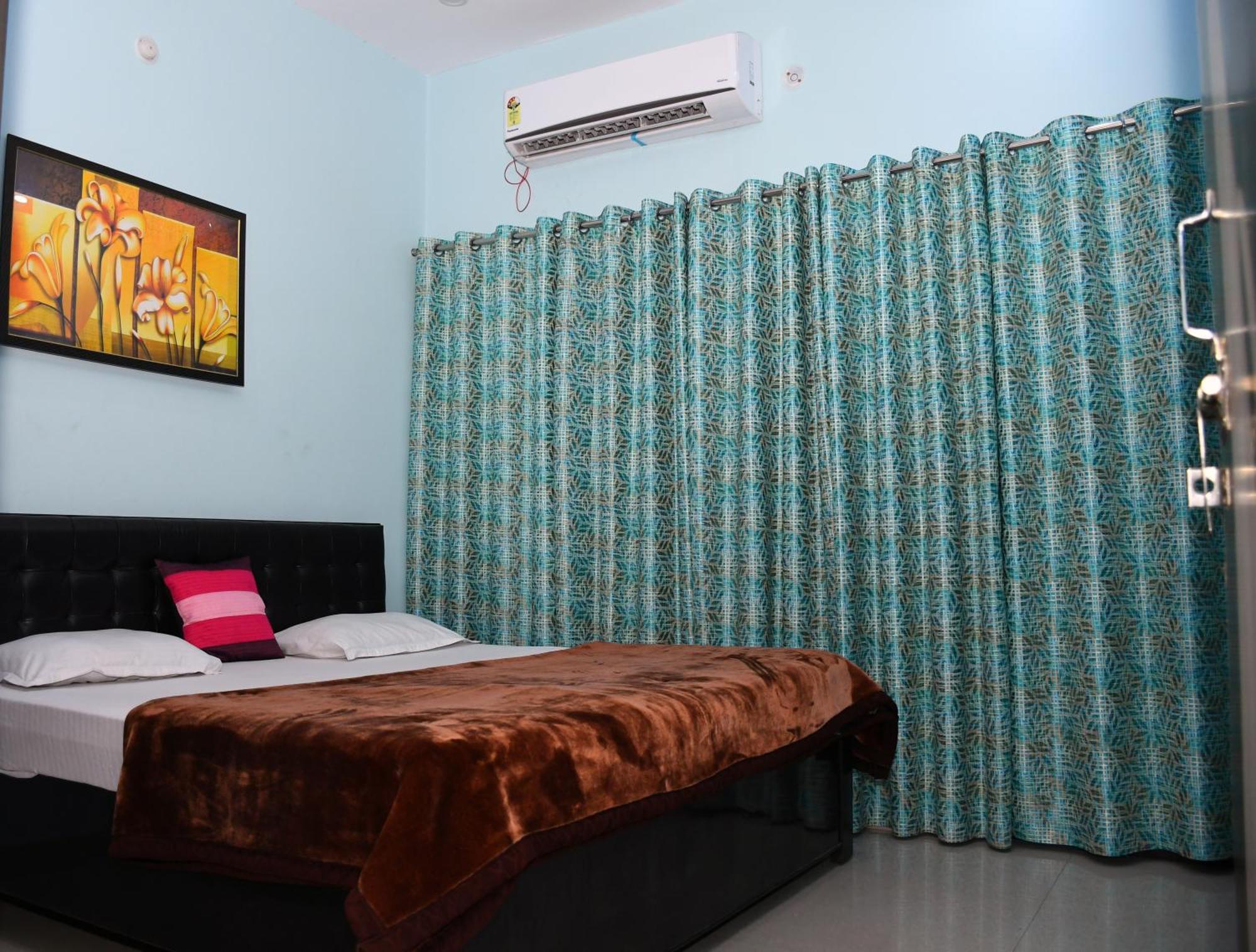 Indra Apartment Varanasi Exterior photo